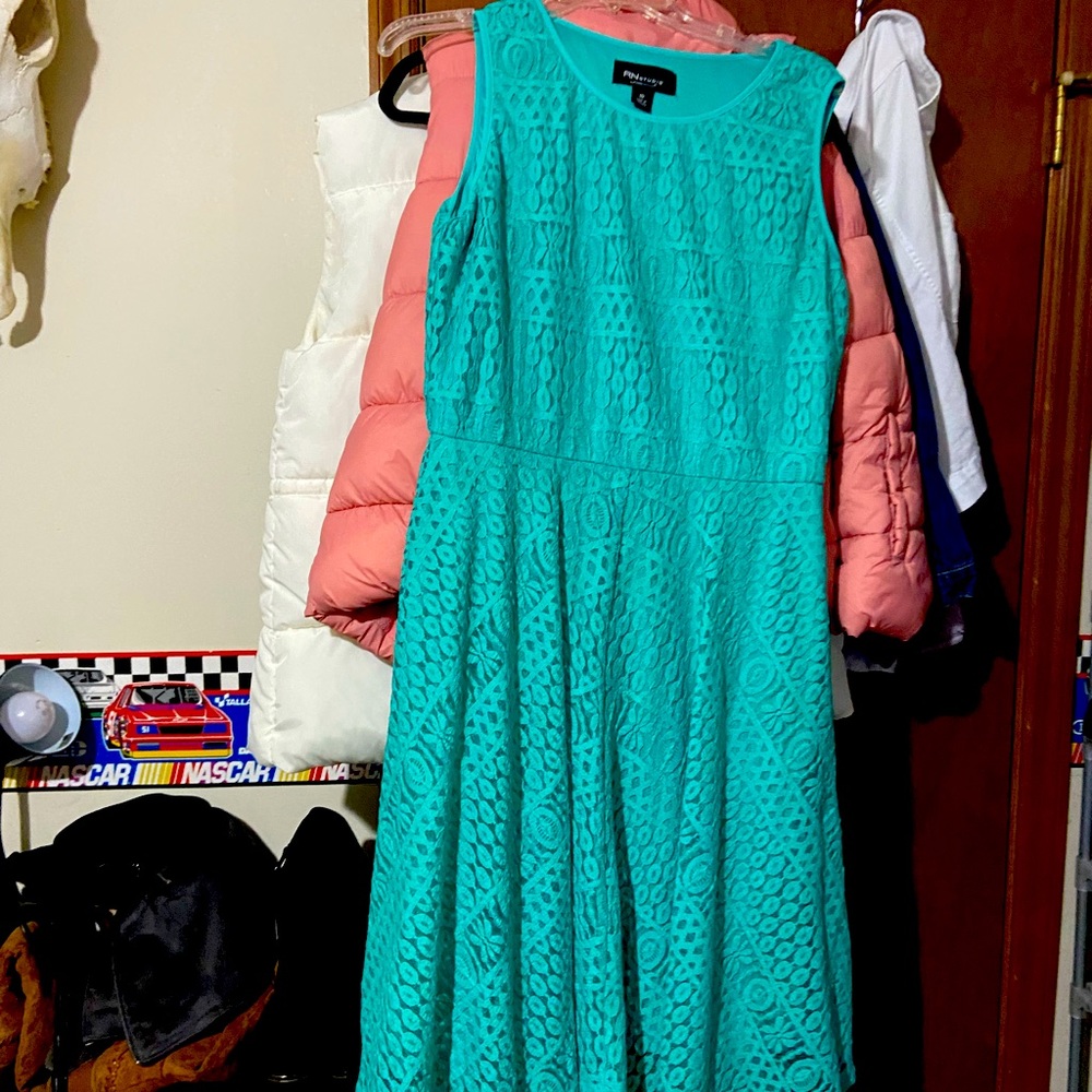 Women’s dress size 10